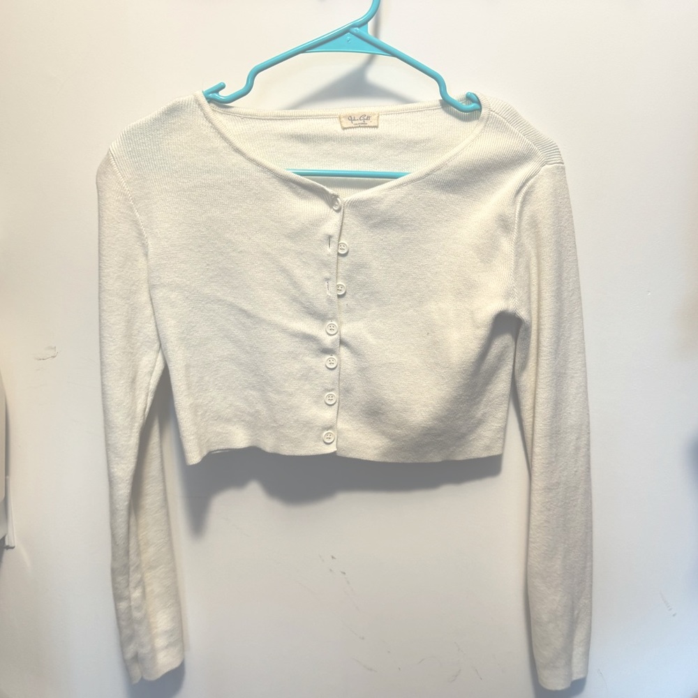 Brandy Melville Cropped Button Up Long Sleeve Small
